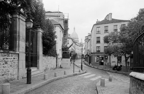 Paris Changing: Revisiting Eugène Atget’s Paris sample 5