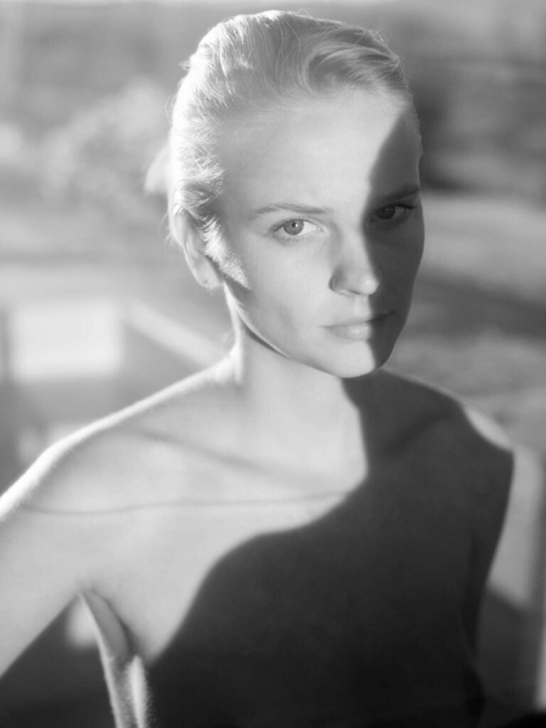 Mona Kuhn