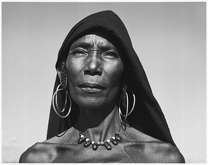 Hector Acebes: Portraits in Africa, 1948–1953 sample 16