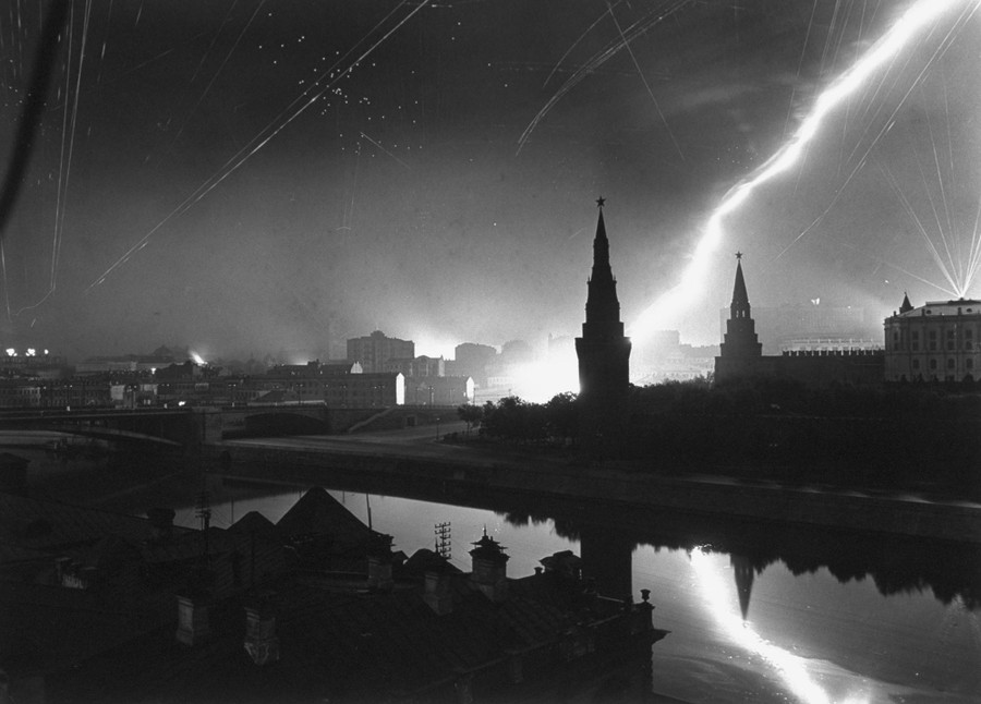 Margaret Bourke‑White: The Early Work, 1922–1939 sample 13