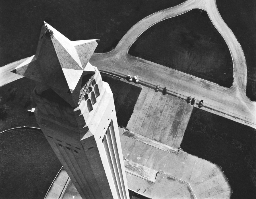 Margaret Bourke‑White: The Early Work, 1922–1939 sample 19