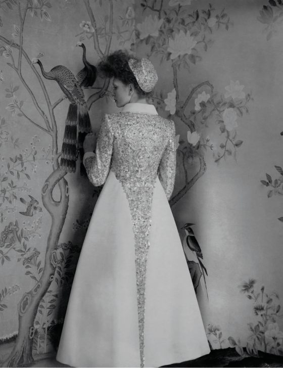 Women of Singular Beauty: Chanel Haute Couture sample 15
