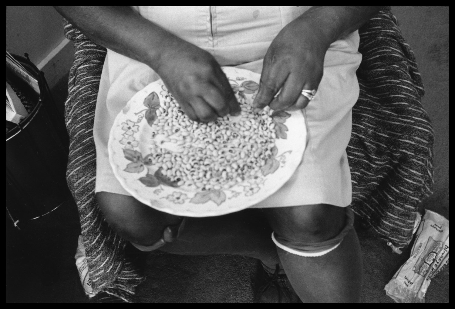 09_Cully+Cleaning+Black-Eyed+Peas