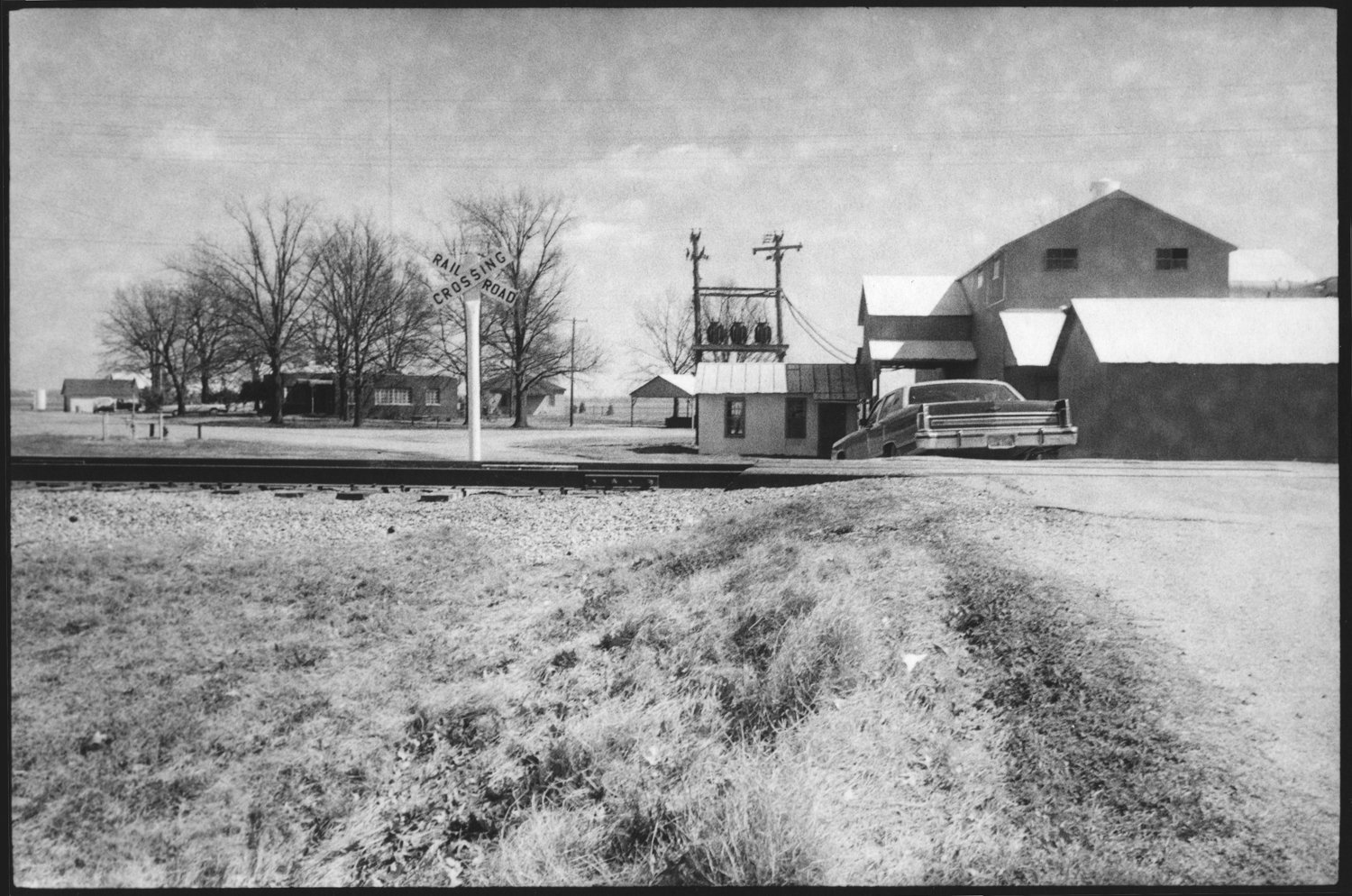 01_Farm+Railroad+Tracks