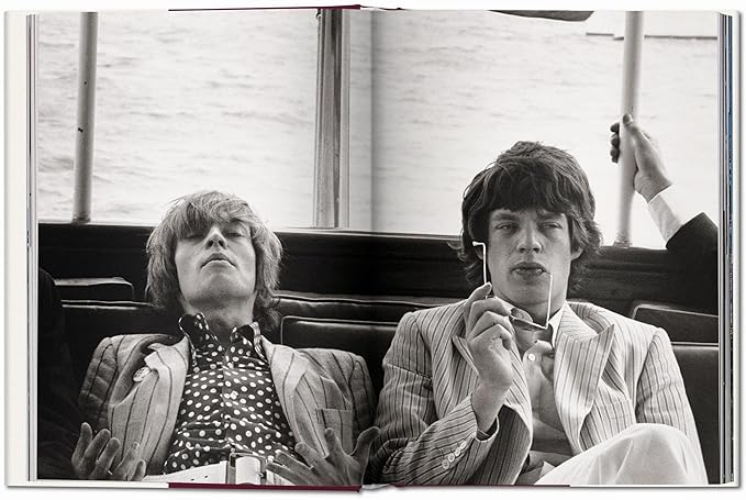 Linda McCartney. Life in Photographs sample 5