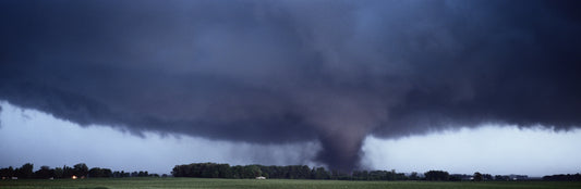 Wedge_Tornado_Scarville_Iowa