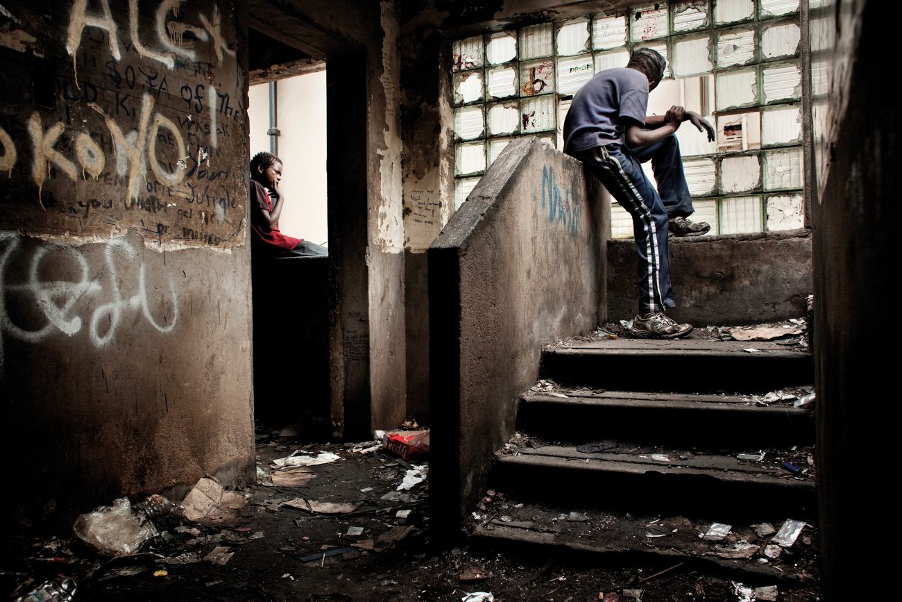 00172107_RGB-1300x867