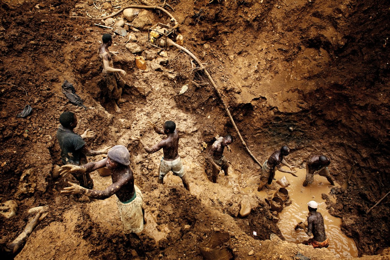 00172066_RGB-1300x867