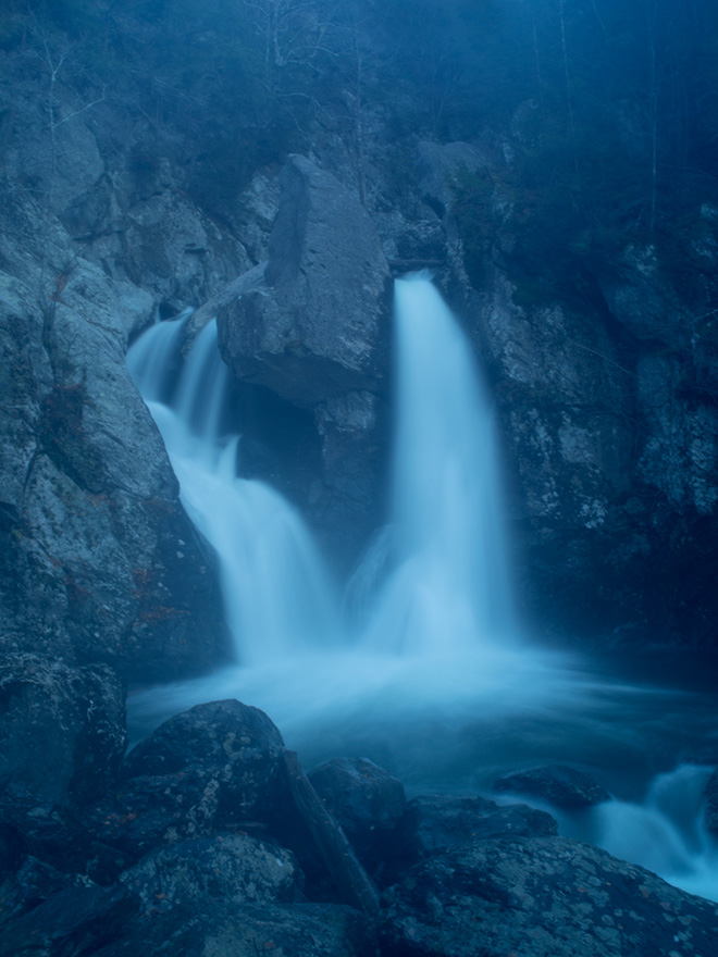 Who Is Changed and Who Is Dead｜谁已改变，谁已逝去 内页 2