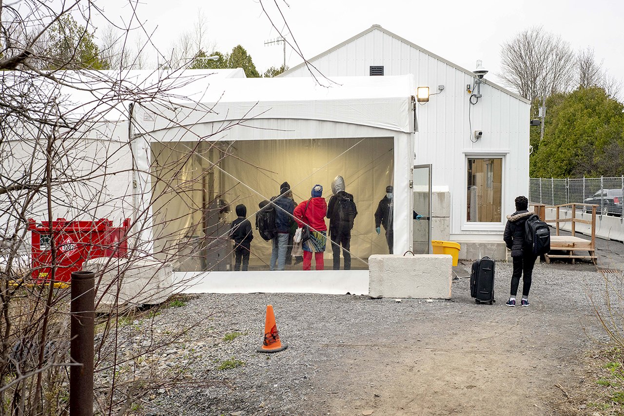 Crossing: From USA to Canada, Walking Roxham Road sample 3